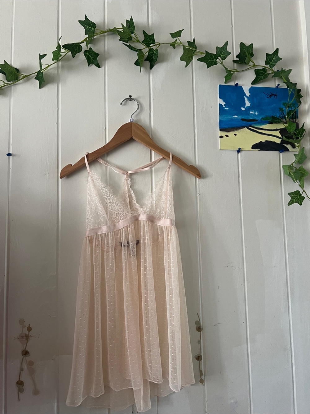 🍉🍅🥭 Victoria secretSheer Dotted Lace Chemise in Light Blush Pink